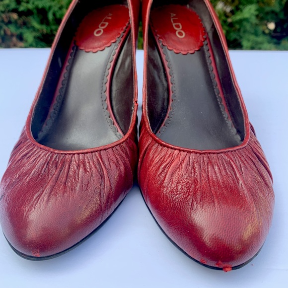 Leather pumps with thick heel - Picture 3 of 3